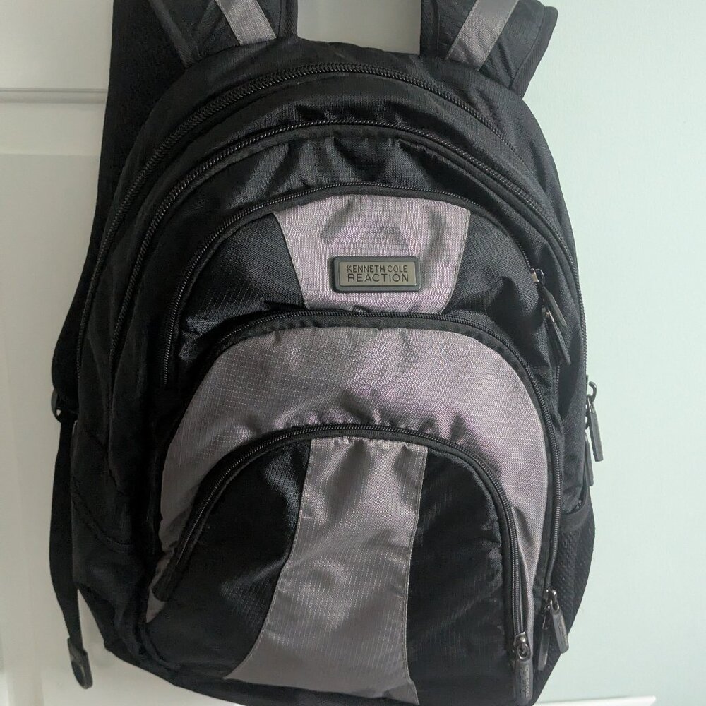 Kenneth Cole REACTION Laptop Backpack - Like New- Back to School